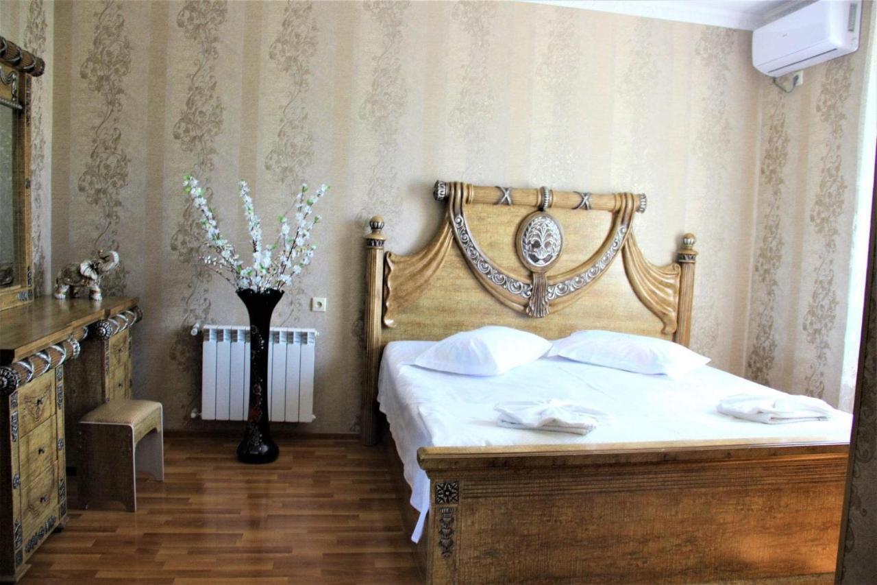Hotel Oniks Kutaisi Exteriör bild