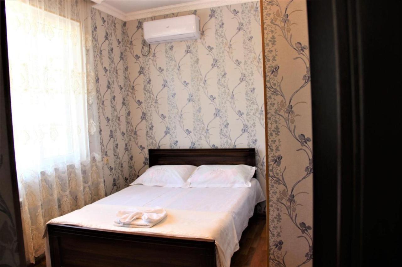Hotel Oniks Kutaisi Exteriör bild